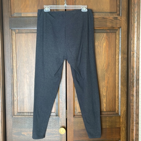 Vera Wang. XL. Gray Leggings. - Picture 2 of 5